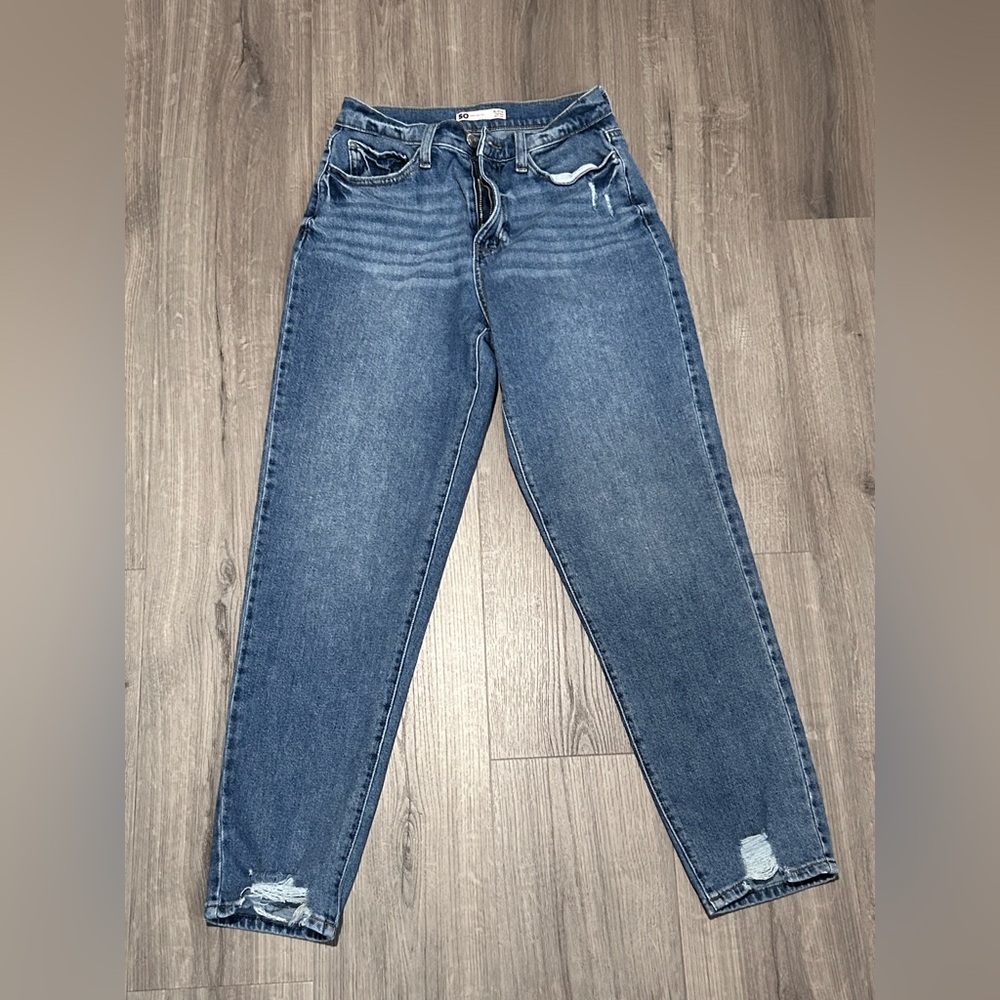 ❥𝗦𝗢: Juniors' High Rise Mom Jeans